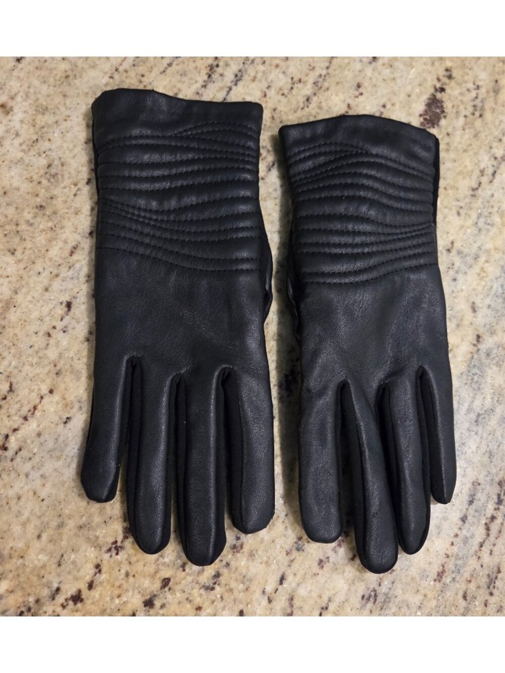Aris Womens Size L/XL Faux Leather Stretch Gloves Style 515J1 Wave Stitching